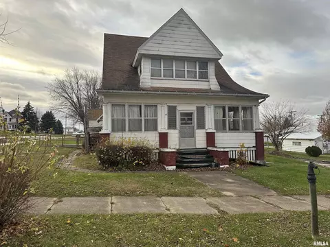 41 S Elliot St, Preston, IA 52069