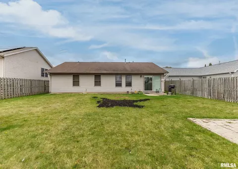 1909 13th St, Silvis, IL 61282 photo 24