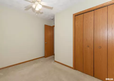 1909 13th St, Silvis, IL 61282 photo 20