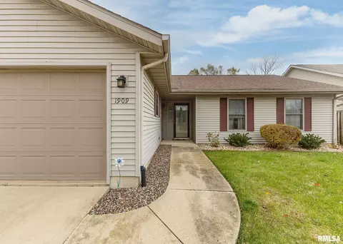 1909 13th St, Silvis, IL 61282 photo 3