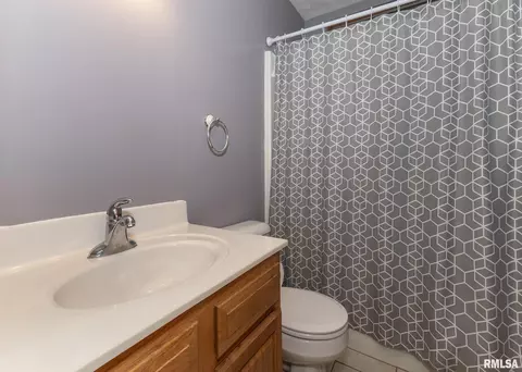 1909 13th St, Silvis, IL 61282 photo 21