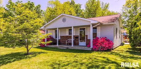 1507 W Chestnut St, Marion, IL 62959