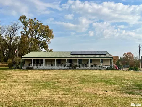 498 W Elkville Rd, Elkville, IL 62932