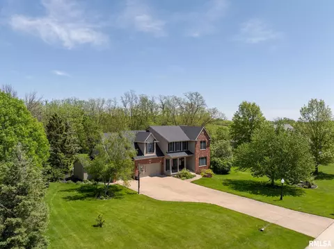 12377 71st Ave, Blue Grass, IA 52726