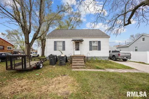 912 E 1st Ave, Milan, IL 61264