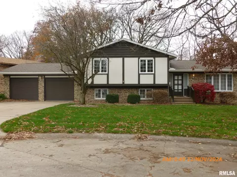 2345 5th St, East Moline, IL 61244