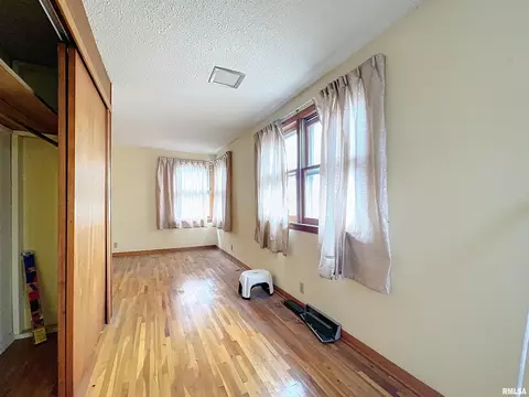 734 18th Avenue A, Moline, IL 61265 photo 37