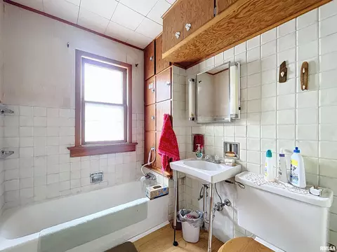 734 18th Avenue A, Moline, IL 61265 photo 39
