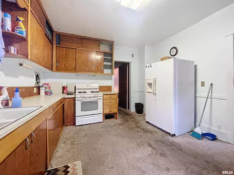 734 18th Avenue A, Moline, IL 61265 photo 4