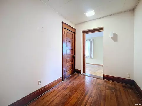 734 18th Avenue A, Moline, IL 61265 photo 32