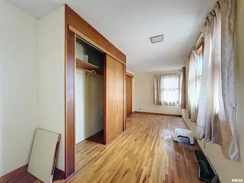734 18th Avenue A, Moline, IL 61265 photo 36