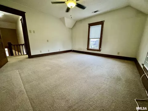 345 E Mill St, Kewanee, IL 61443 photo 13