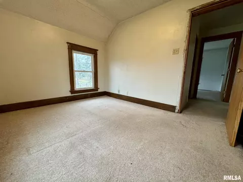 345 E Mill St, Kewanee, IL 61443 photo 14