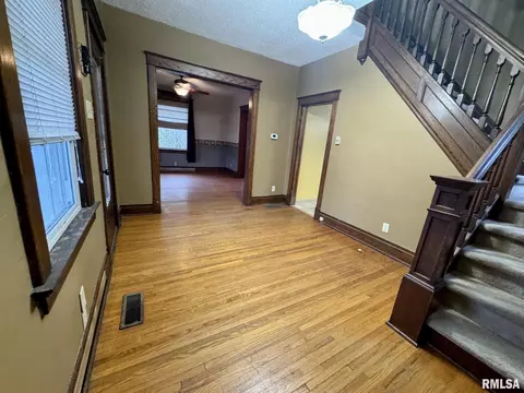 345 E Mill St, Kewanee, IL 61443 photo 10