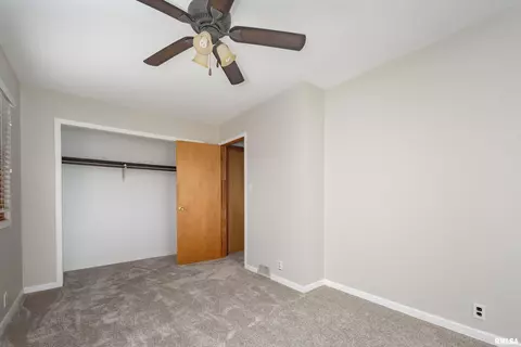 2453 32nd St, Moline, IL 61265 photo 19