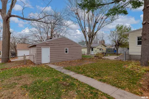 2453 32nd St, Moline, IL 61265 photo 21