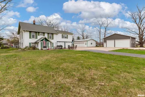 1040 17th St, Silvis, IL 61282 photo 3
