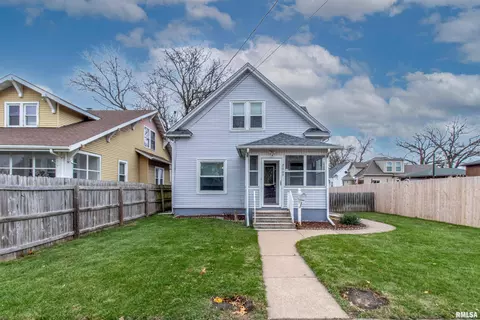 2009 Fillmore St, Davenport, IA 52804