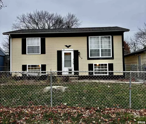 515 W 31st Ave, Milan, IL 61264