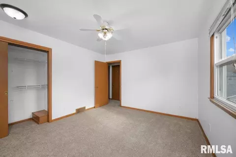 305 N 7th St, Eldridge, IA 52748 photo 13
