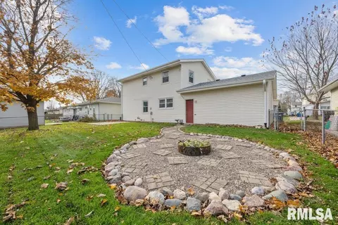 305 N 7th St, Eldridge, IA 52748 photo 26
