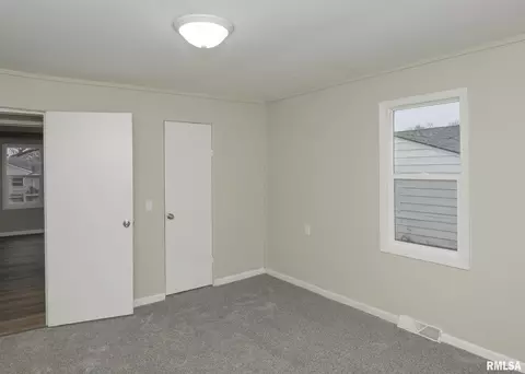 6700 33rd St, Moline, IL 61265 photo 21
