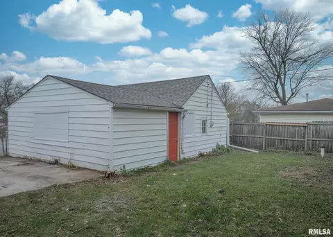6700 33rd St, Moline, IL 61265 photo 25