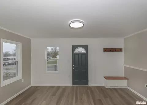 6700 33rd St, Moline, IL 61265 photo 5