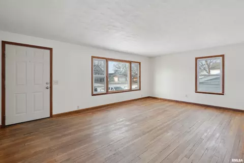 812 1st Ave, Hampton, IL 61256 photo 2