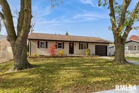 1204 Windsor Dr, Clinton, IA 52732 photo 3