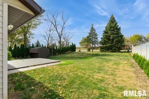 1204 Windsor Dr, Clinton, IA 52732 photo 7