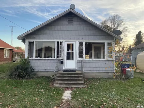 608 E Lindell St, West Frankfort, IL 62896