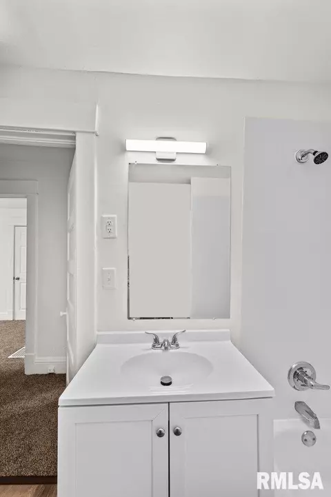 227 44th St, Moline, IL 61265 photo 12