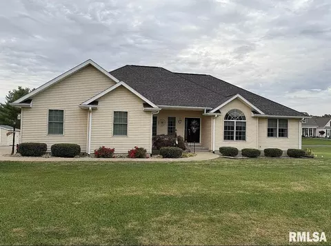 1418 730 E County Rd, Carmi, IL 62821