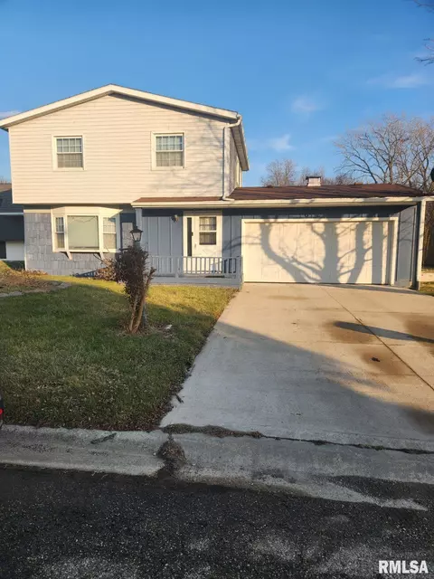 624 Manchester Dr, Kewanee, IL 61443