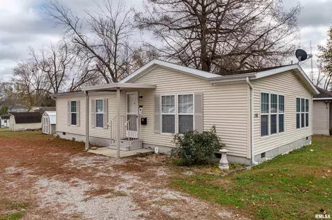 116 N East St, Du Quoin, IL 62832