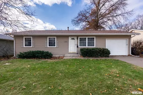 3432 College Ave, Davenport, IA 52807
