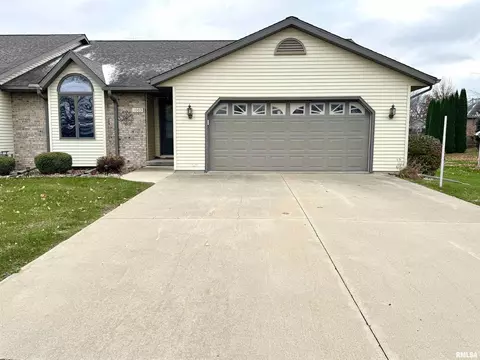 1003 S Bluff St, Albany, IL 61230