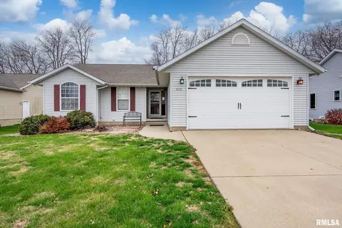 513 Lee Ct, Dewitt, IA 52742