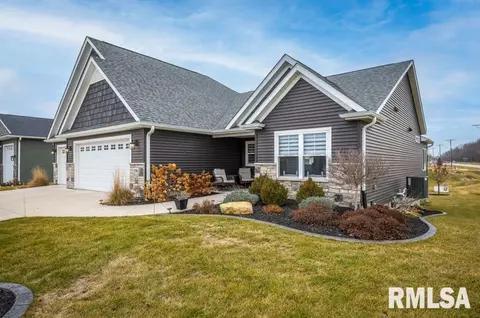 150 Muhs Cir, Eldridge, IA 52748 photo 2
