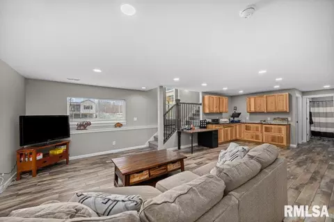 150 Muhs Cir, Eldridge, IA 52748 photo 30