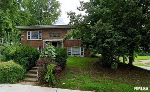 405 E 7th St, Davenport, IA 52803