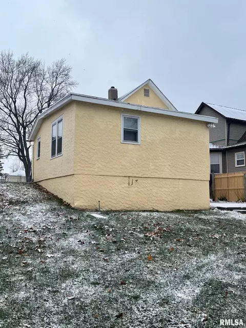116 S Maple Ave, Kewanee, IL 61443 photo 3