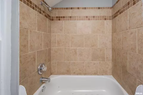 2409 12th Ave, Moline, IL 61265 photo 27