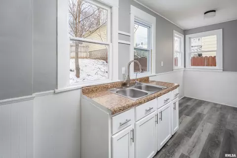 2409 12th Ave, Moline, IL 61265 photo 13