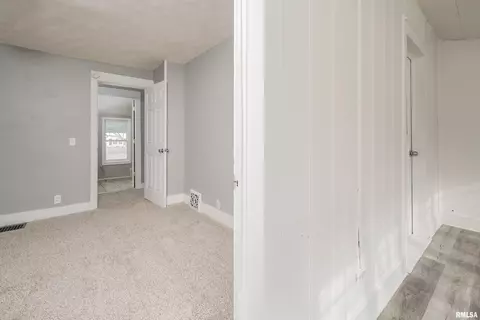 2409 12th Ave, Moline, IL 61265 photo 22