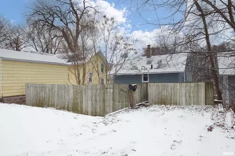 2409 12th Ave, Moline, IL 61265 photo 33