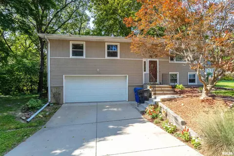 3417 40th St, Moline, IL 61265