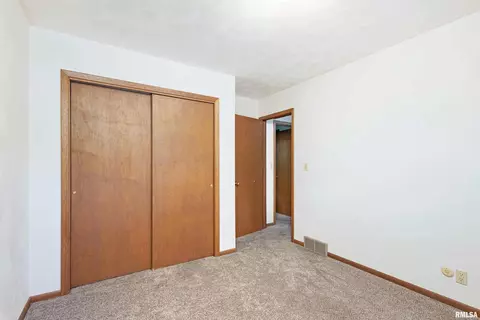 3417 40th St, Moline, IL 61265 photo 20