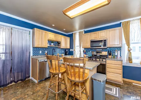200 E Main St, Joy, IL 61260 photo 17